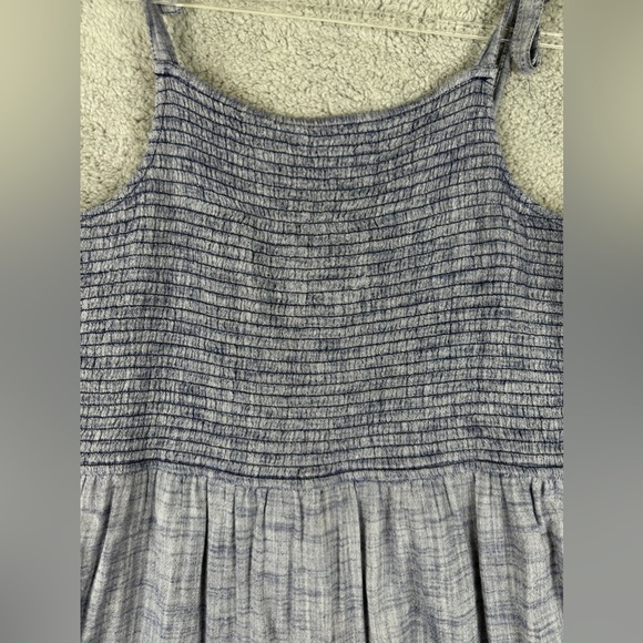 Blue chambray smocked bodice sundress size L preowned - Picture 4 of 8